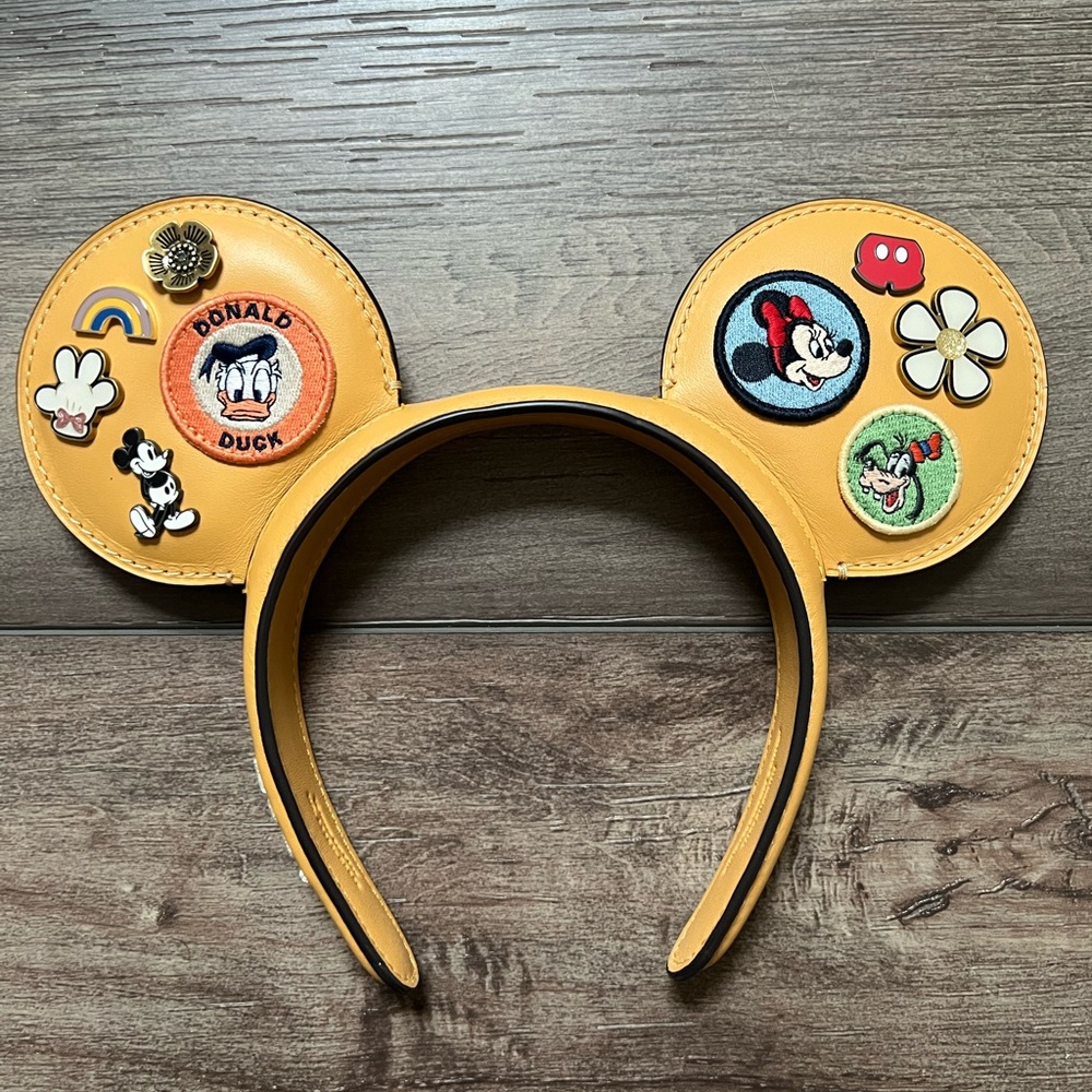 Brand New — Disney x COACH Disneyland Paris limited Edition Mickey Ears - Picture 3 of 10